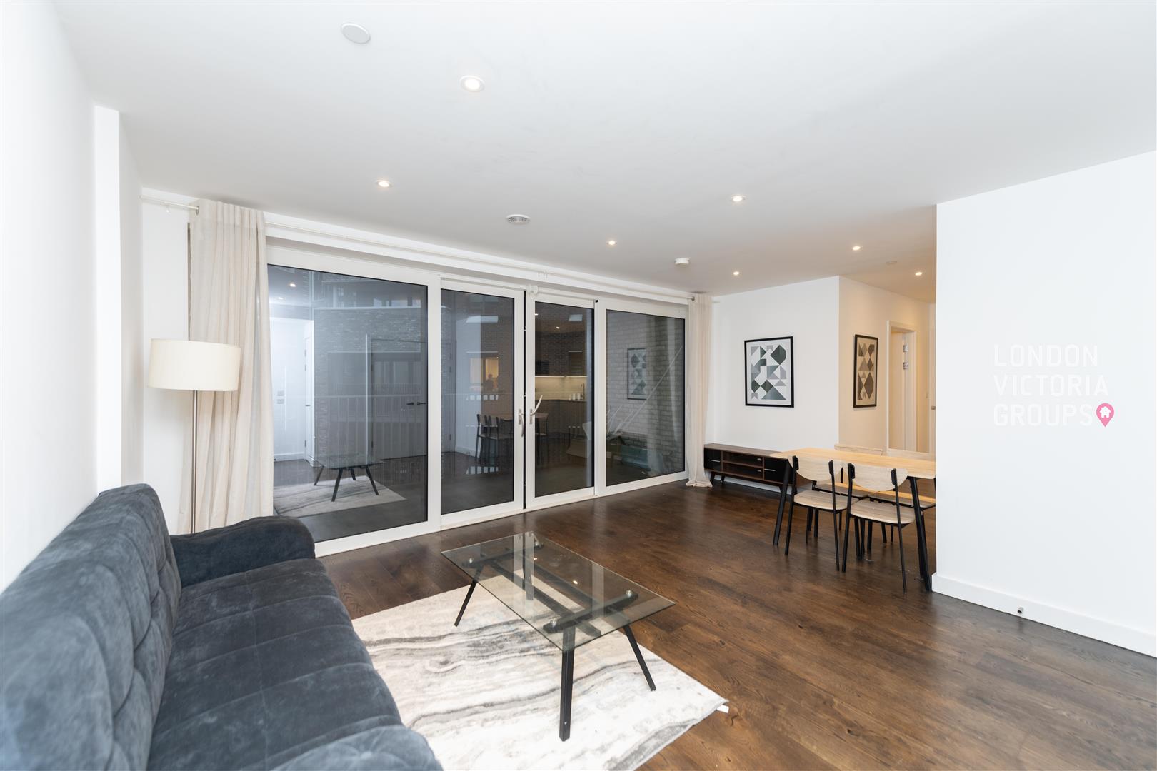 2 bed property in Tarling House, 3 Walworth Square, LONDON